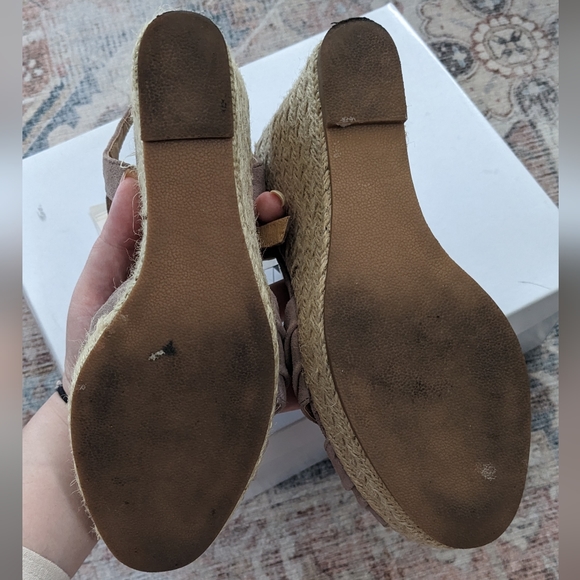 Steve Madden Mammbow Blush Suede Wedges - Picture 3 of 3